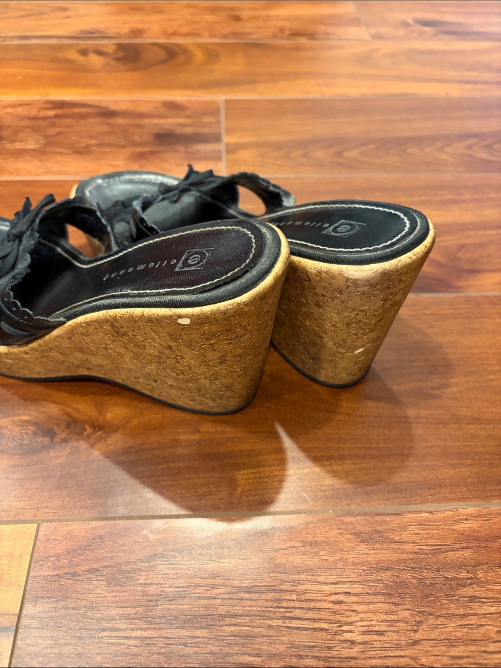 ellemenno Black Knotted Scalloped Cork Wedge Slides - Picture 9 of 10